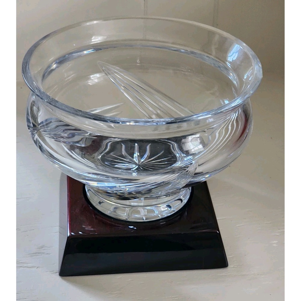 Montruex 24% Lead Crystal Footed Bowl with Stand  5.5"H, 8 1/8" W - Picture 10 of 11